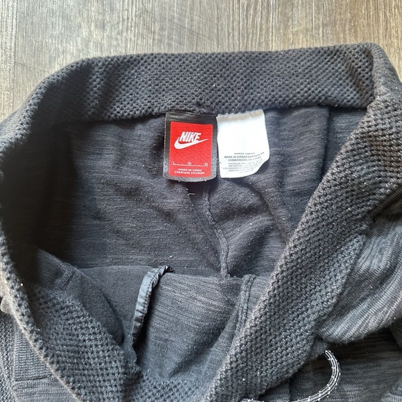 Nike Tech Knit Pants Mens Large Grey Black Sweatpants Joggers Sportswear - Picture 3 of 4